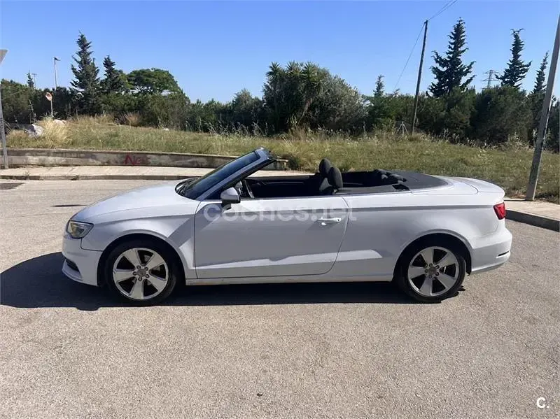 Usado Audi A3 Cabriolet Ambition 150 CV (110 kW) 2014 Blanco Descapotable