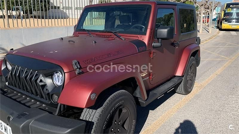 Usado Jeep Wrangler Sahara 200 CV (147 kW) 2016 Granate SUV