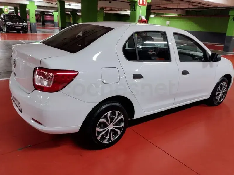 Käytetty Dacia Logan Ambiance 75 HP (55 kW) 2013 Valkoinen Sedan