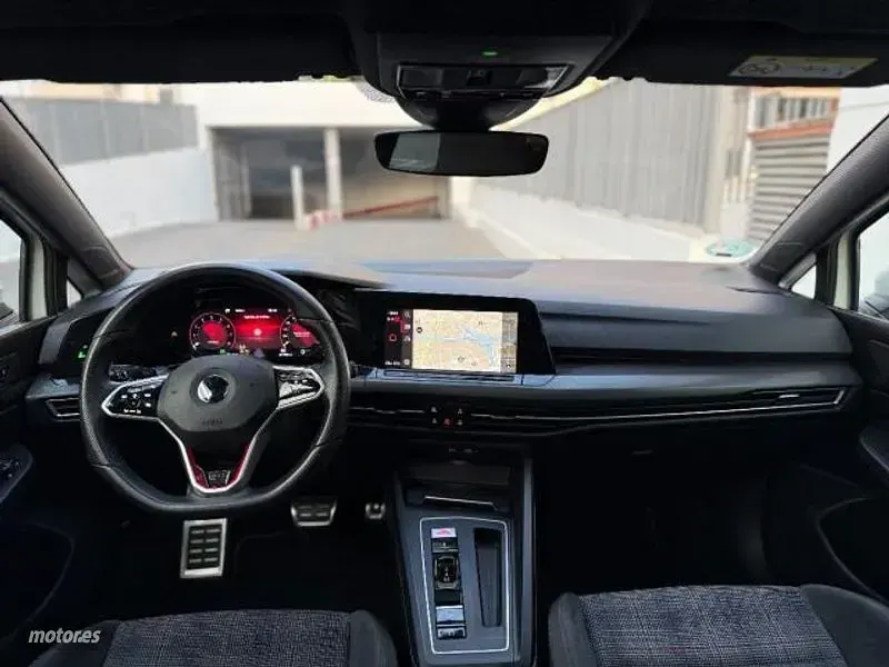 Usado VW Golf VIII GTI 245 CV (180 kW) 2021 Blanco Berlina