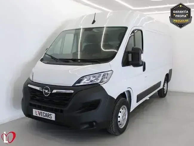 Usado Opel Movano 120 CV (88 kW) 2023 Blanco Berlina