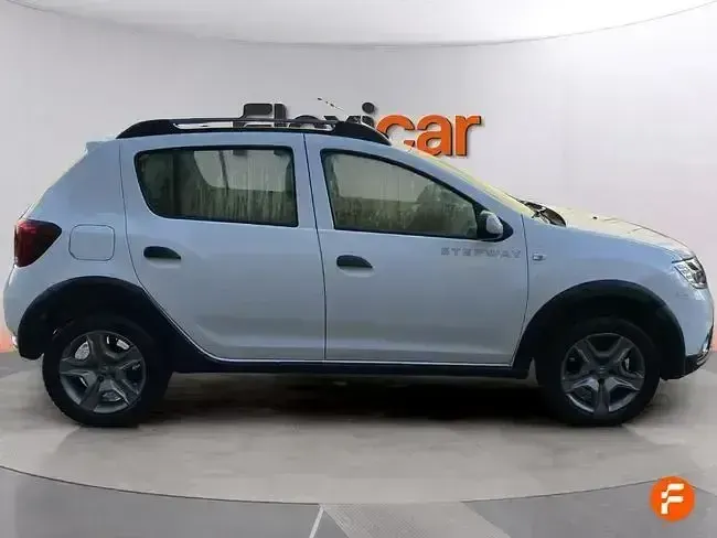 Usado Dacia Sandero Comfort 90 CV (66 kW) 2019 Blanco