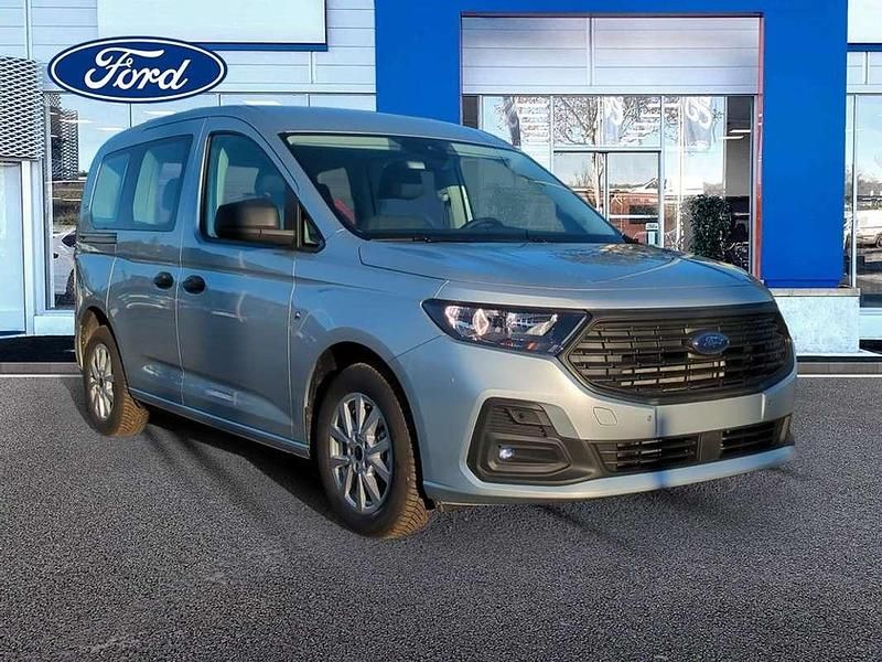 Usado Ford Tourneo Connect Trend 102 CV (75 kW) 2024 Plateado Monovolumen