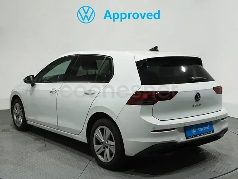 Usado VW Golf VIII Life 115 CV (84 kW) 2023 Blanco Berlina