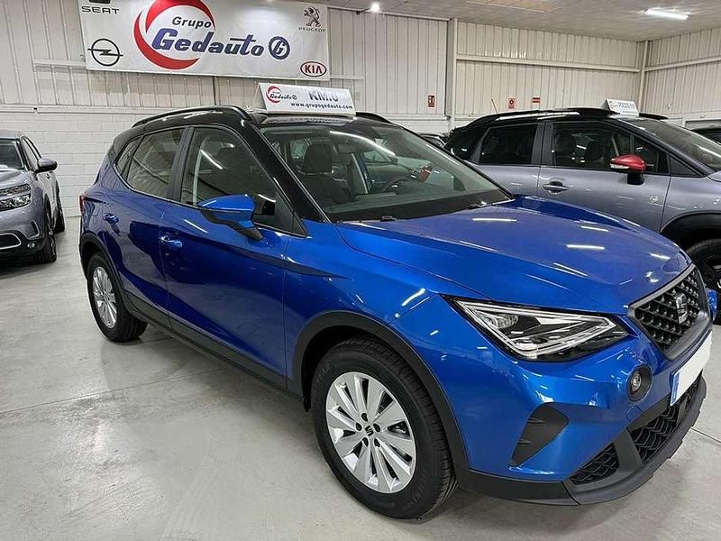 Azul Usado 2023 Seat Arona Style SUV | 19.000 € (Un poco caro) - Imagen 1/4
