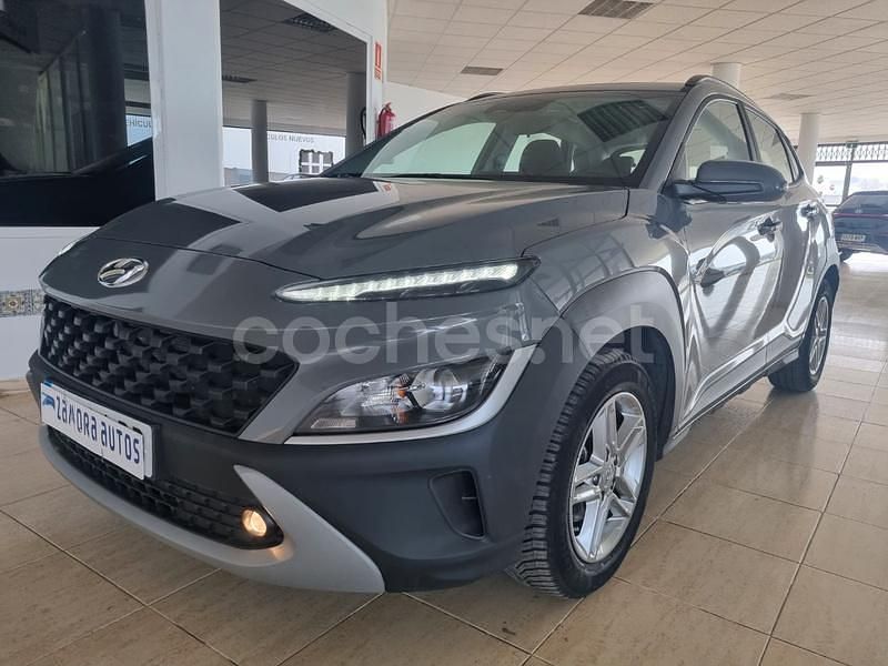 Usado Hyundai Kona 120 CV (88 kW) 2021 Gris / plata SUV
