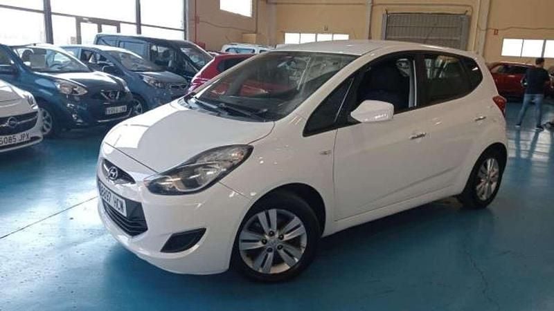 Usado Hyundai ix20 Comfort 77 CV (56 kW) 2011 Blanco Utilitario