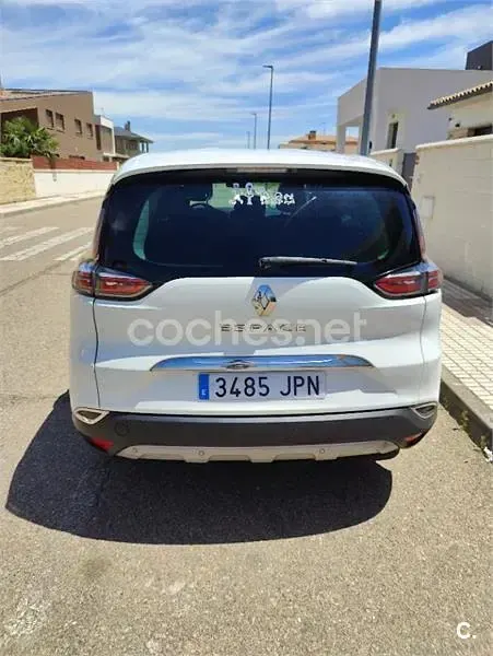 Usado Renault Espace Zen 160 CV (117 kW) 2016 Blanco Monovolumen