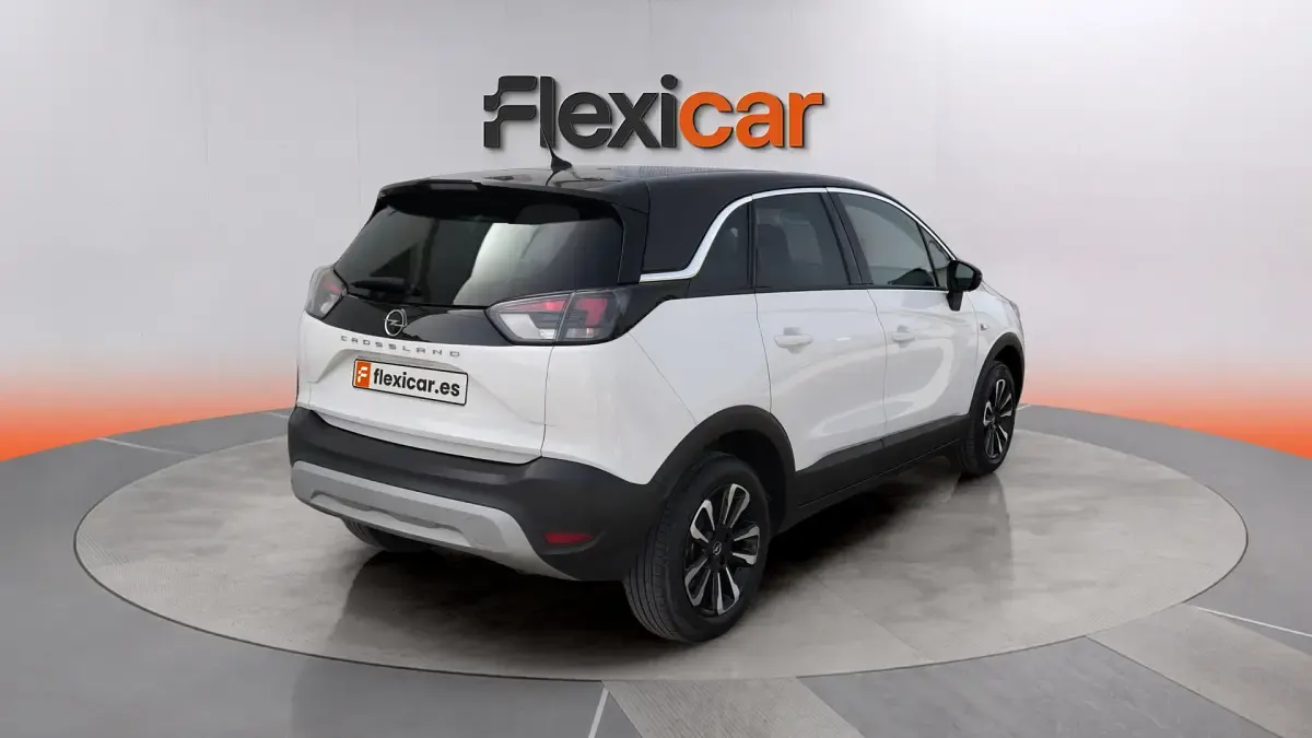 Usado Opel Crossland Elegance 131 CV (96 kW) 2024 Blanco SUV