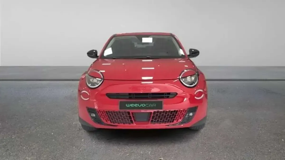 Nuevo Fiat 600 Red 114 kW (156 CV) 2025 Rojo SUV
