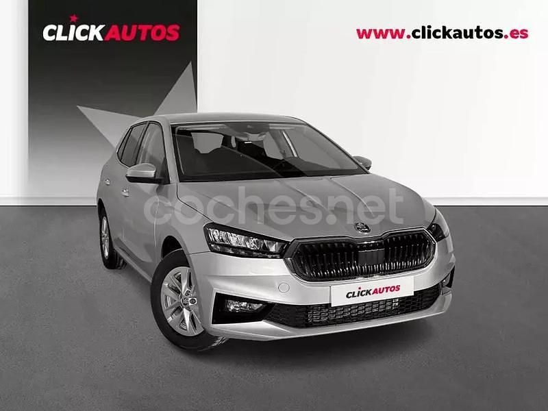 Usado Skoda Fabia Selection 115 CV (84 kW) 2025 Gris / plata Utilitario
