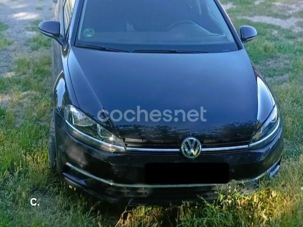 Negro Usado 2017 VW Golf VII Advance Berlina | 17.000 € (Caro) - Imagen 1/4