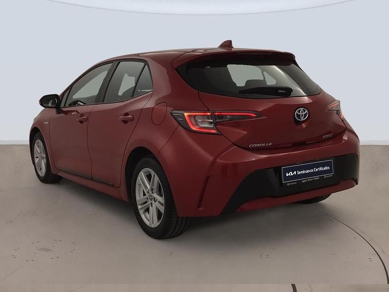 Usado Toyota Corolla Style 122 CV (89 kW) 2021 Rojo