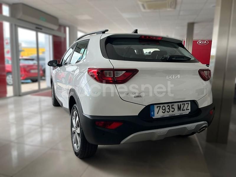 Usado Kia Stonic 101 CV (74 kW) 2025 Blanco SUV