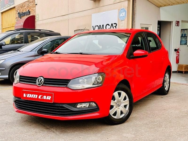 Usado VW Polo Edition 60 CV (44 kW) 2015 Rojo Berlina