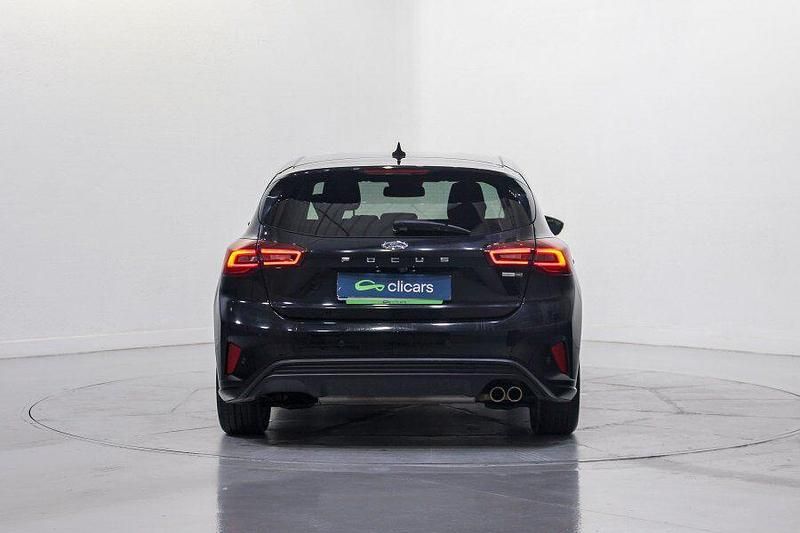 Usado Ford Focus ST-Line 155 CV (114 kW) 2023 Negro Berlina