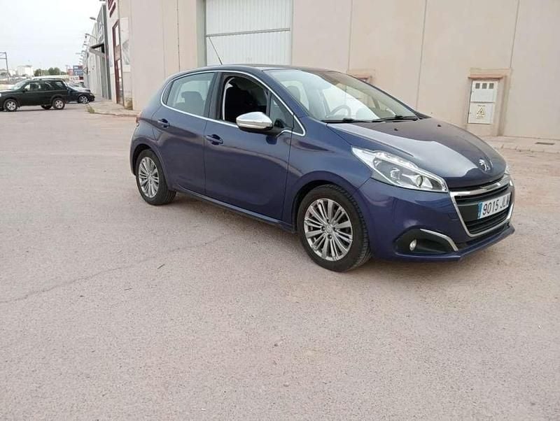 Usado Peugeot 208 Style 99 CV (72 kW) 2016 Azul Utilitario