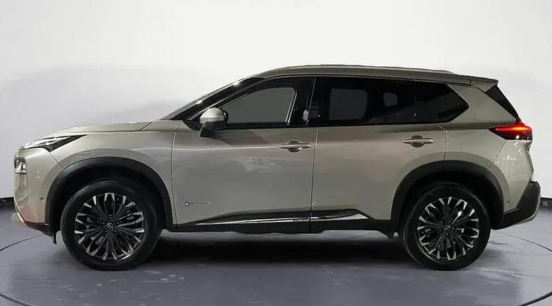 Usado Nissan X-Trail Tekna 213 CV (156 kW) 2025 Champagne silver SUV