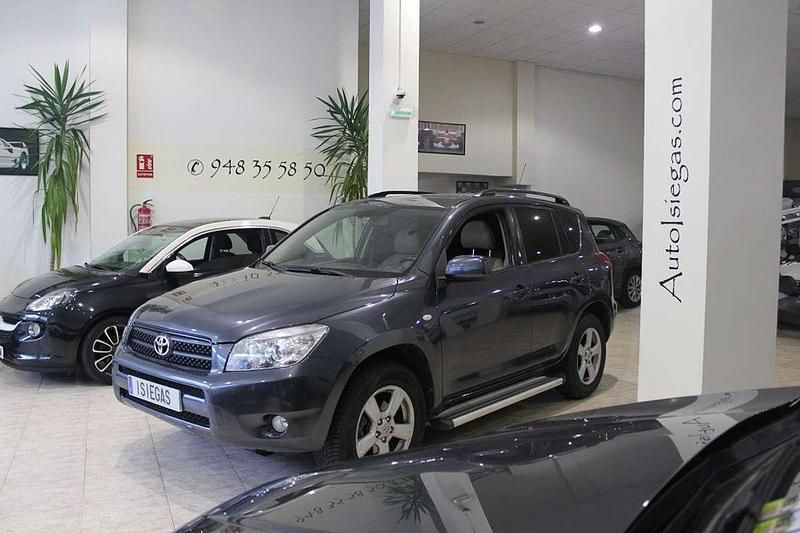 Usado Toyota RAV4 Executive 136 CV (100 kW) 2006 Gris SUV