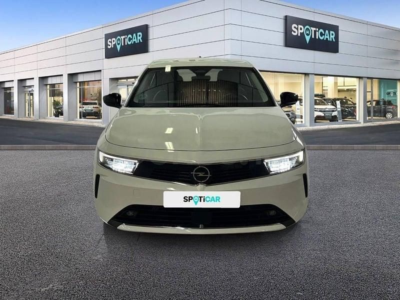 Usado Opel Astra Edition 130 CV (95 kW) 2023 Blanco Berlina