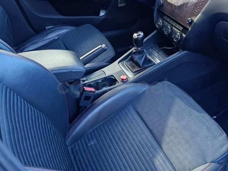 Usado Skoda Octavia RS 184 HP (135 kW) 2016 Branco Citadino