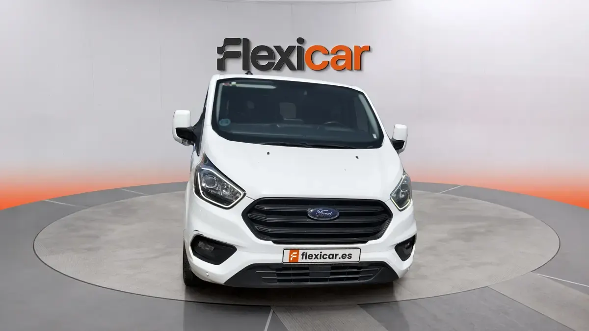 Usado Ford Transit Custom Trend 131 CV (96 kW) 2023 Blanco Familiar