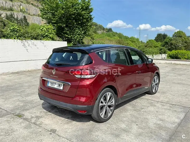 Usado Renault Scenic E-Tech Zen 130 CV (95 kW) 2017 Granate Monovolumen