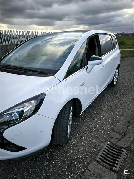Usado Opel Zafira Tourer Excellence 170 CV (125 kW) 2015 Blanco Monovolumen