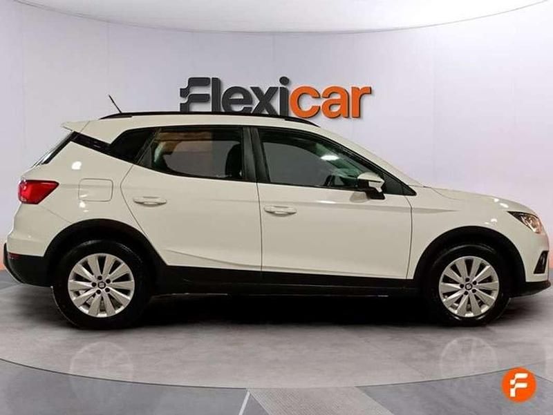 Usado Seat Arona Ecomotive 95 CV (69 kW) 2020 Blanco SUV