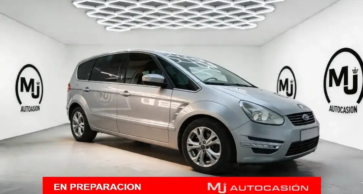 Używany Ford S-MAX Titanium 140 KM (102 kW) 2010 Szary Minivan
