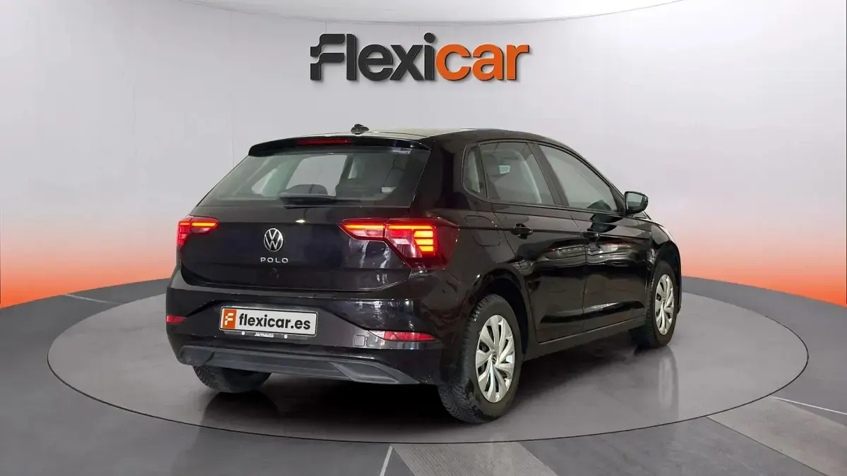 Usado VW Polo 95 CV (69 kW) 2021 Negro Utilitario