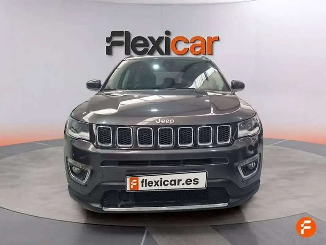 Usado Jeep Compass Limited 150 CV (110 kW) 2023 Gris SUV