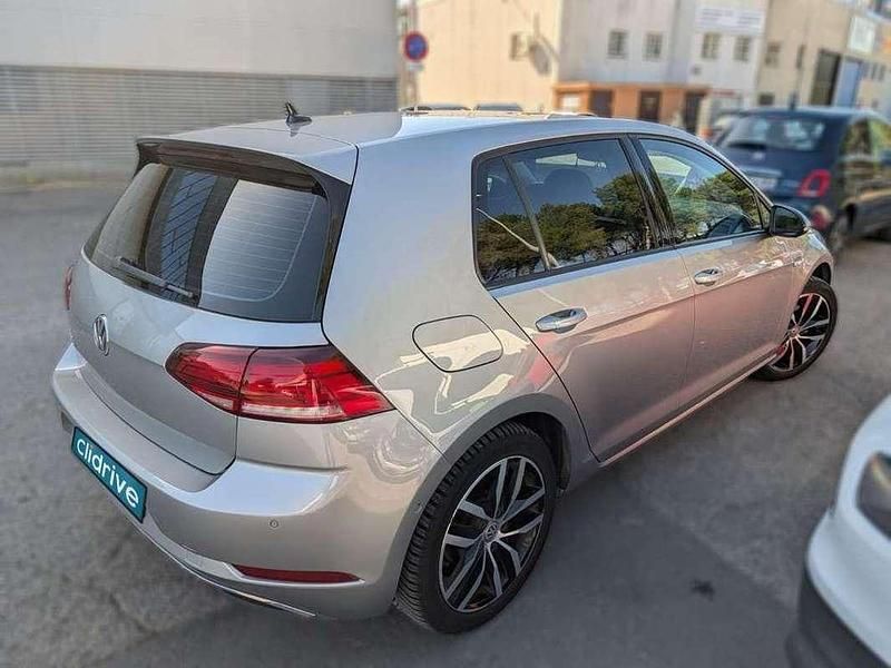 Begagnad VW e-Golf 100 kW (136 HK) 2020 Grå Halvkombi