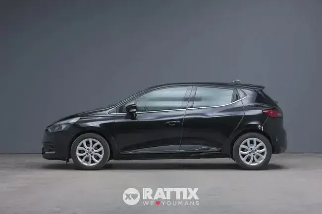 Usado Renault Clio IV Zen 90 CV (66 kW) 2018 Negro Berlina