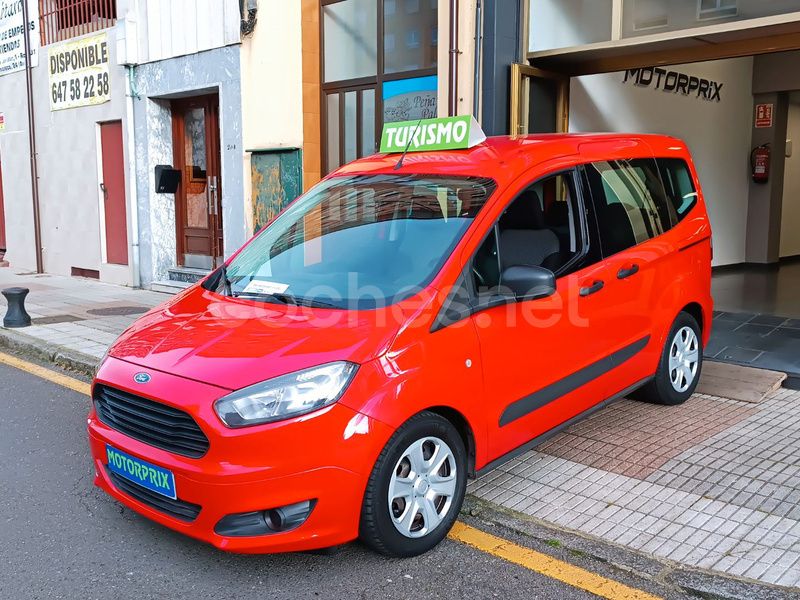 Rojo Usado 2015 Ford Tourneo Courier Ambiente Monovolumen | 11.000 € (Un poco caro) - Imagen 1/4