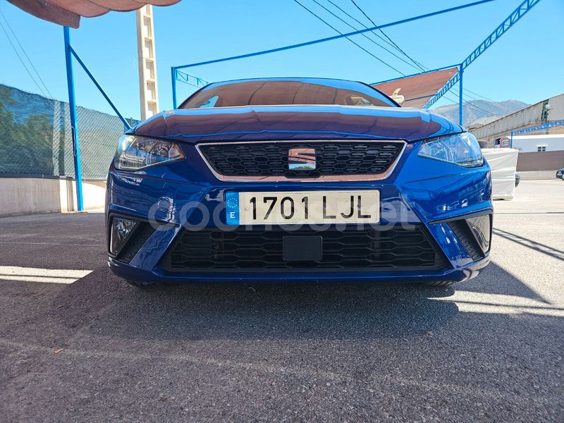Usado Seat Ibiza Style Plus 80 CV (58 kW) 2020 Azul Berlina