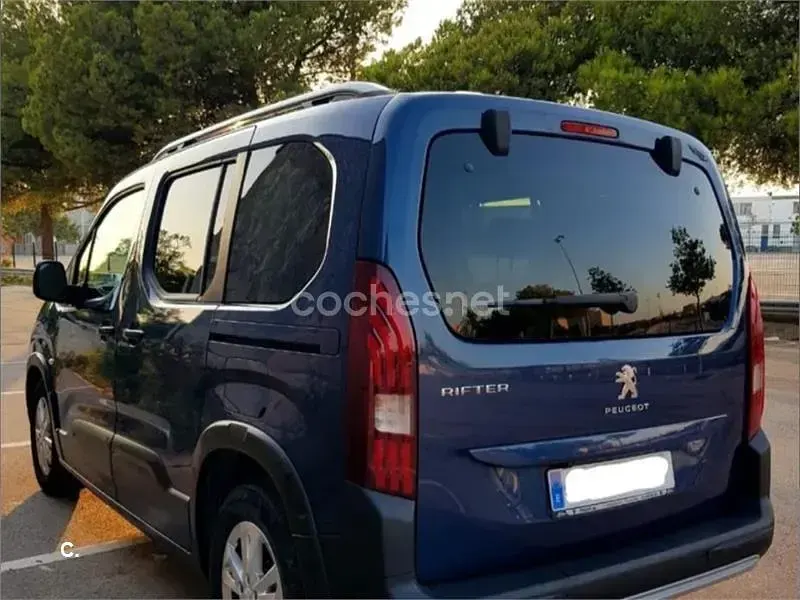 Usado Peugeot Rifter Allure 130 CV (95 kW) 2018 Azul Monovolumen