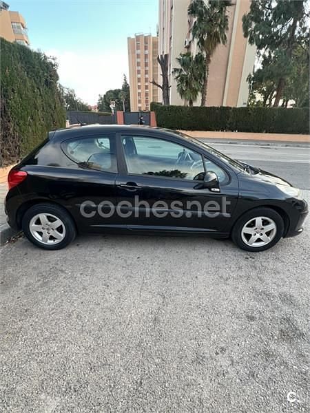Usado Peugeot 207 95 CV (69 kW) 2007 Negro Berlina