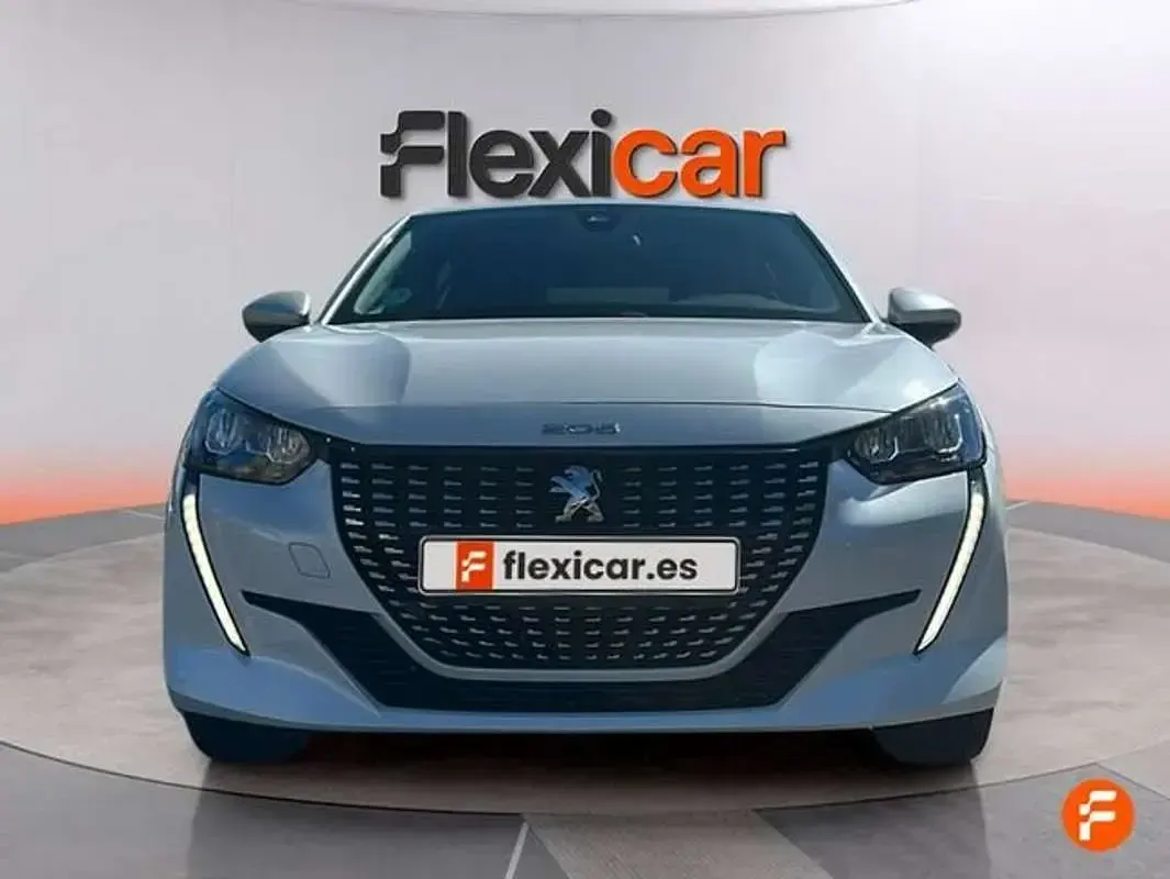 Usado Peugeot 208 Allure 131 CV (96 kW) 2021 Blanco Utilitario