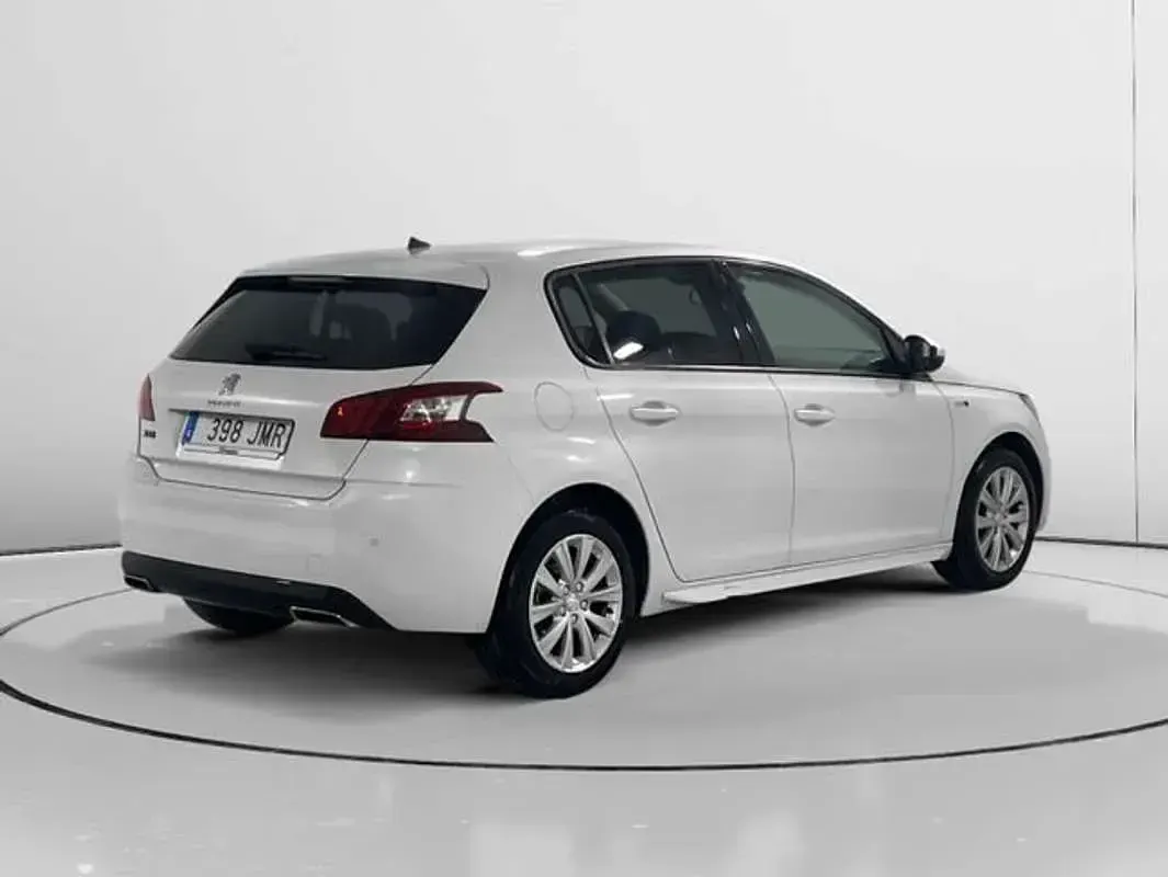 Usado Peugeot 308 Style 110 CV (80 kW) 2016 Blanco Utilitario