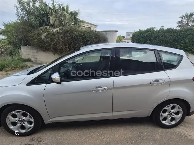 Usado Ford C-MAX 115 CV (84 kW) 2015 Gris / plata Monovolumen