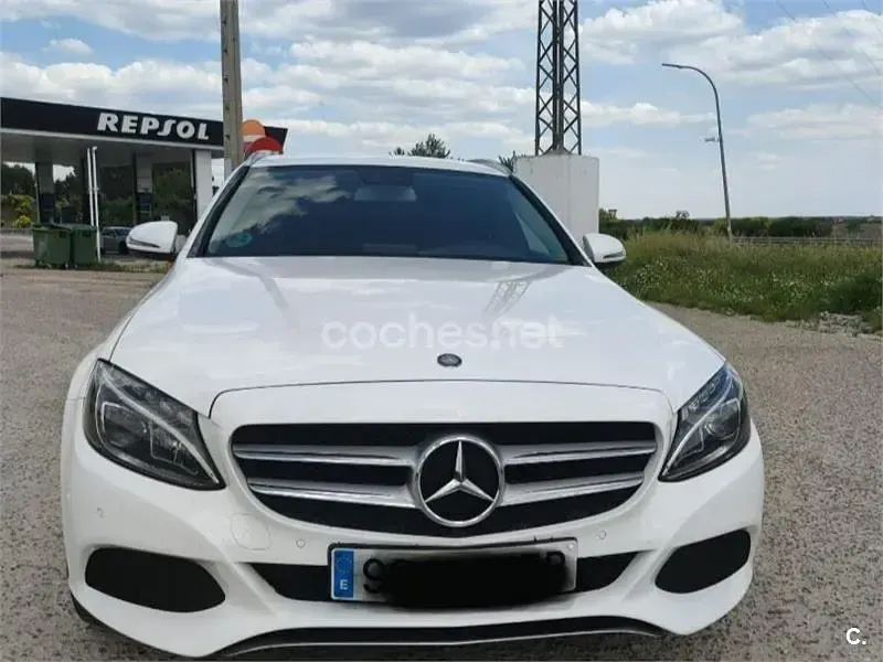 Usado Mercedes C220 Avantgarde 170 CV (125 kW) 2016 Blanco Familiar