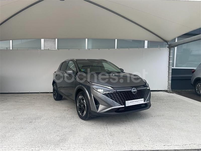 Usado Nissan Qashqai N-Connecta 158 CV (116 kW) 2025 Gris / plata SUV