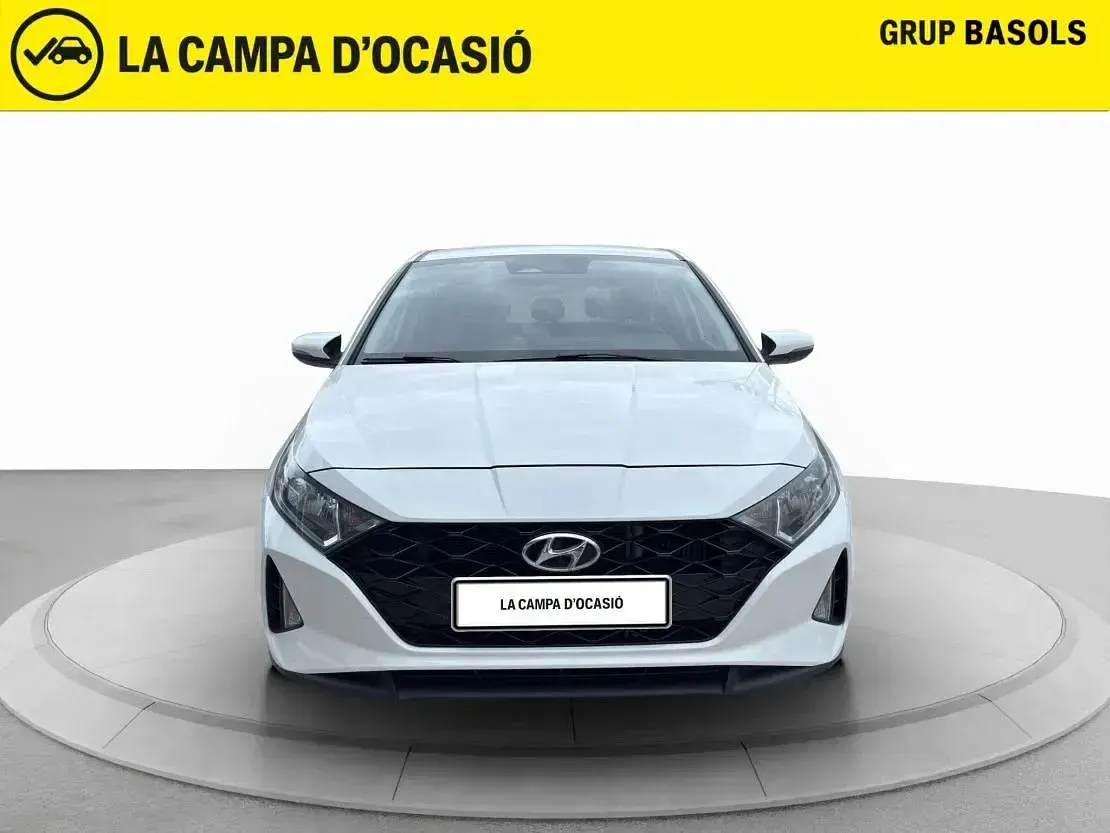 Usado Hyundai i20 101 CV (74 kW) 2021 Blanco Utilitario