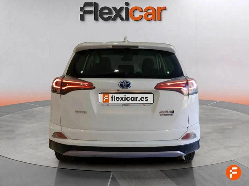 Usado Toyota RAV4 Hybrid Advance 197 CV (144 kW) 2018 Blanco SUV