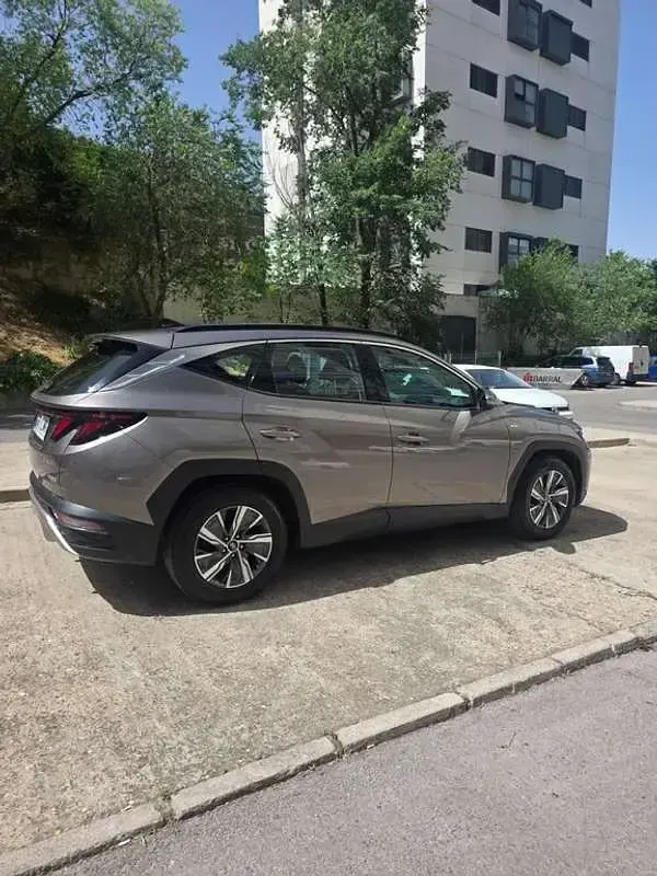 Usado Hyundai Tucson 150 CV (110 kW) 2021 Gris SUV