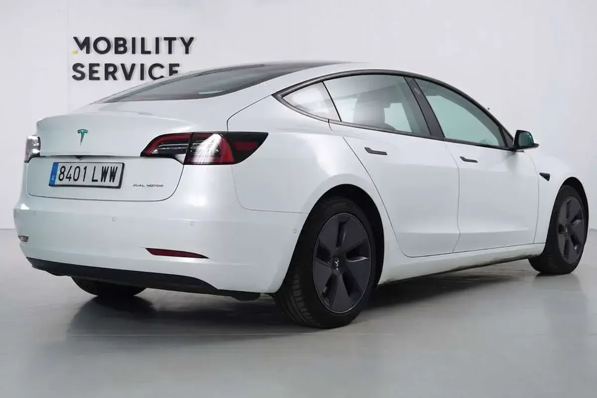 Usado Tesla Model 3 366 kW (498 CV) 2022 Blanco Berlina