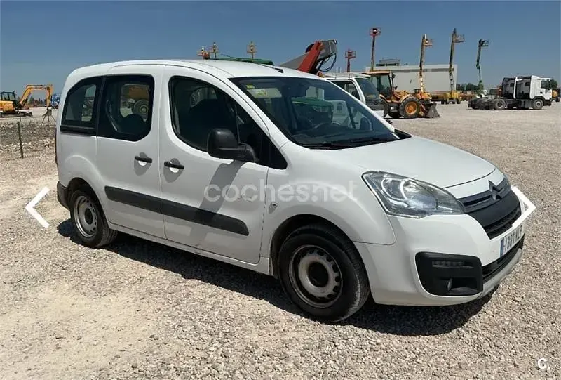 Usado Citroën Berlingo Live 75 CV (55 kW) 2018 Blanco Monovolumen