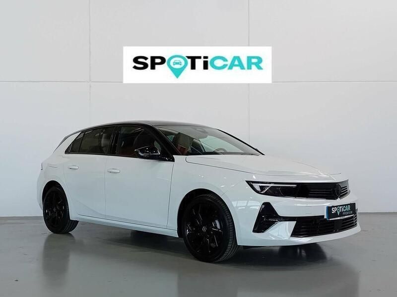 Begagnad Opel Astra 131 HK (96 kW) 2024 Vit Sedan