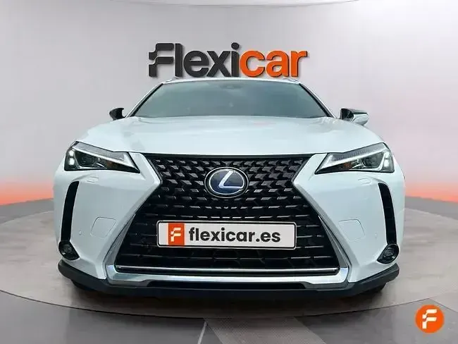 Usado Lexus UX 184 CV (135 kW) 2021 Blanco SUV